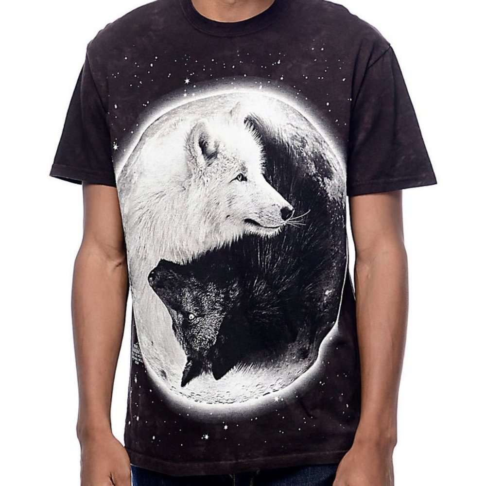 The Mountain Yin Yang Wolf Wolves Howling Moon Stars Dog Husky Lunar Shirt S-3X - Picture 2 of 4